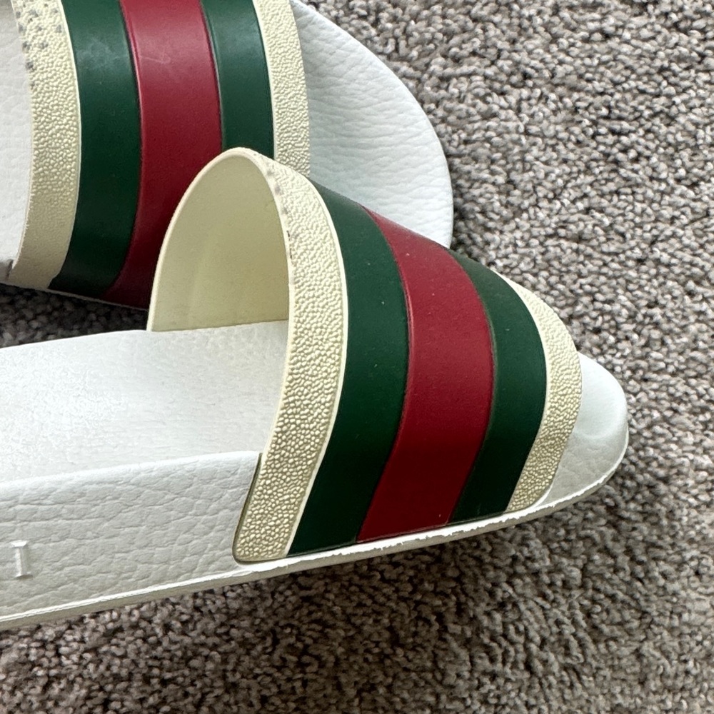Gucci White Slides with Green and Red Stripes - Picture 3 of 7